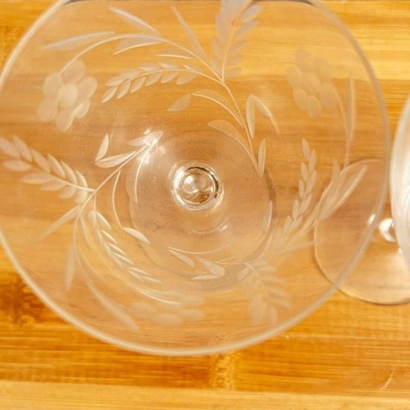 Lot of 2 Vintage cordial Glasses Clear Glass Floral Pattern - Picture 7 of 10
